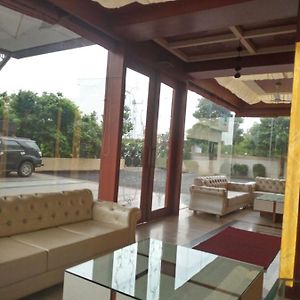 Mnr Resort